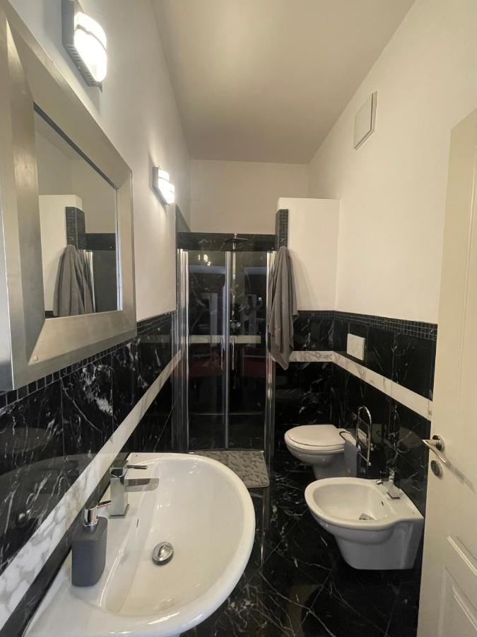 Villa Bianca A Few Steps By The Sea With Exclusive Garden & Jacuzzi Livorno Exterior photo